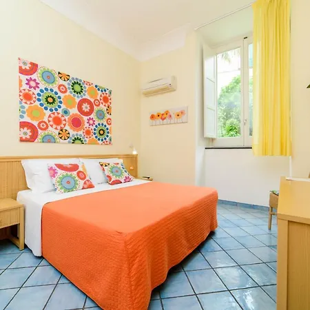 Отель Sharon House