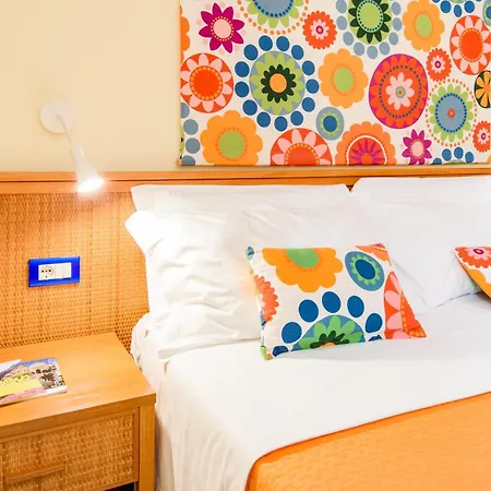 Sharon House Hotell