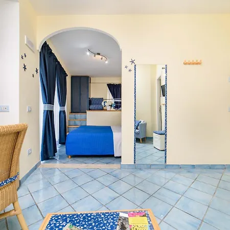 Sharon House Hotell 2*