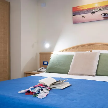 Hotel Sharon House 3*