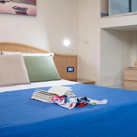 Sharon House Hotel 3*
