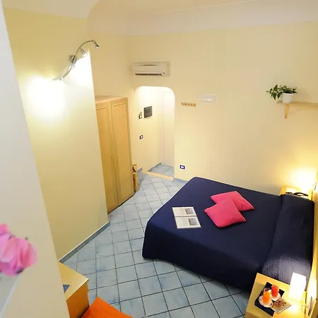 Отель Sharon House Амальфи