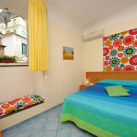 Sharon House 2*