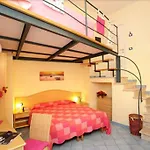 فندق Sharon House