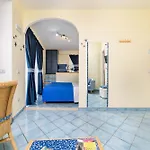 Sharon House فندق 3*