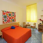 فندق Sharon House 3*