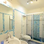 Sharon House فندق 3*