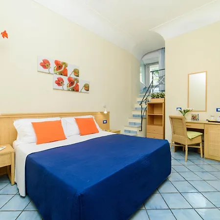 Hotell Sharon House 3*