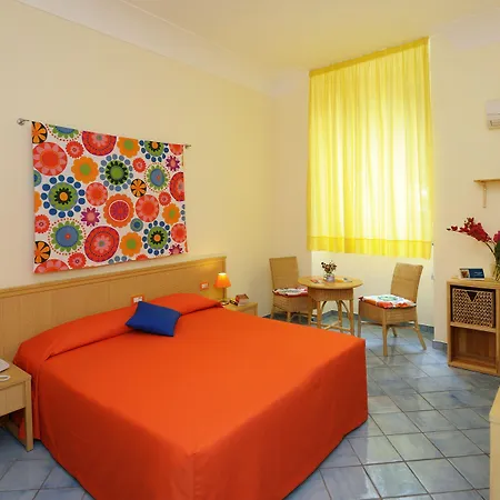 Hotell Sharon House 3*