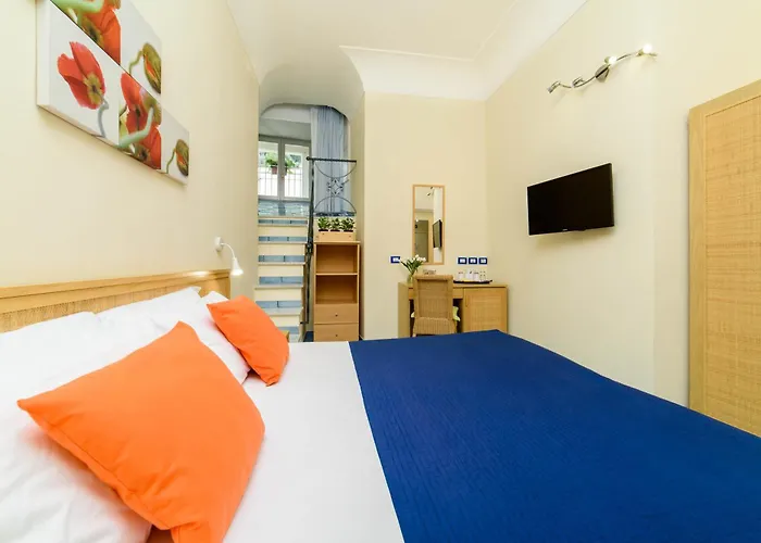 Sharon House Szálloda 3*